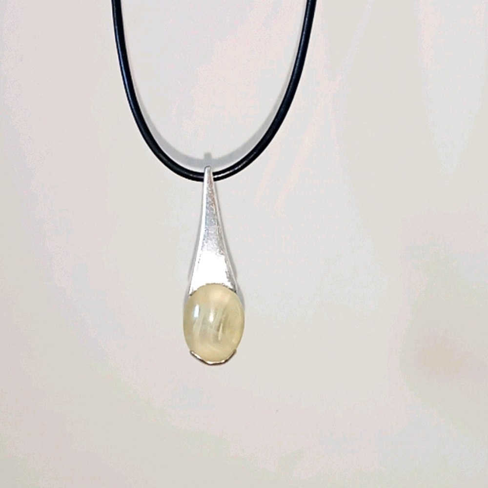 Handcrafted necklace in sterling silver